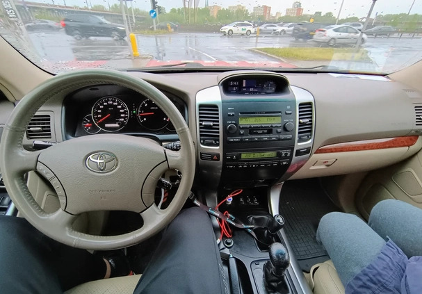 Toyota Land Cruiser cena 48000 przebieg: 322000, rok produkcji 2008 z Warszawa małe 326